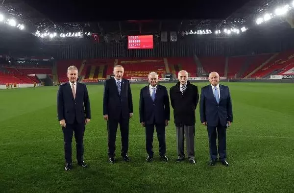 Son dakika haber: Göztepe'nin gurur günü Son dakika haber: Göztepe'nin gurur günü