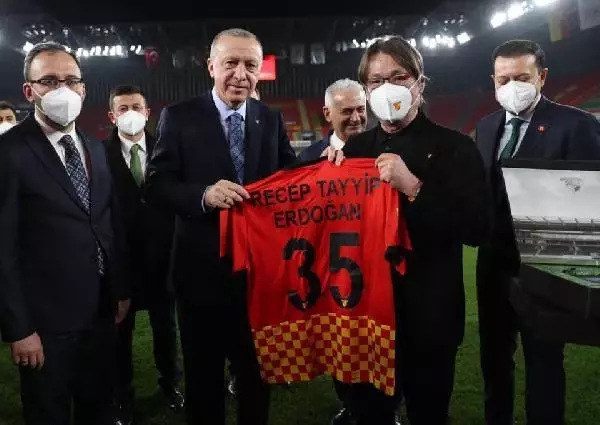 Son dakika haber: Göztepe'nin gurur günü Son dakika haber: Göztepe'nin gurur günü