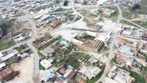 Harran'ın konik kubbeli evleri, özelliğiyle dikkat çekiyor Harran'ın konik kubbeli evleri, özelliğiyle dikkat çekiyor