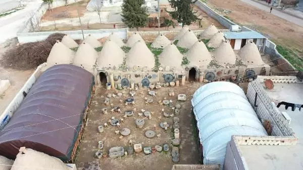 Harran'ın konik kubbeli evleri, özelliğiyle dikkat çekiyor Harran'ın konik kubbeli evleri, özelliğiyle dikkat çekiyor