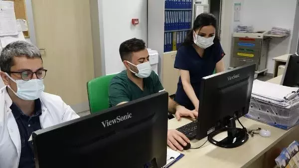 Hemşireye tehdit ve harekete 'pijama' cezası Hemşireye tehdit ve harekete 'pijama' cezası