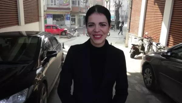 Hiç görmediği ve varisi olduğu tarihi kaleyi gezmek istiyor Hiç görmediği ve varisi olduğu tarihi kaleyi gezmek istiyor