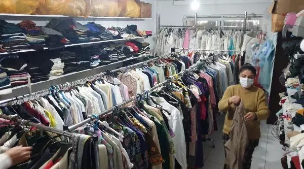'İhtiyaç Evi'nde kıyafetler ücretsiz 'İhtiyaç Evi'nde kıyafetler ücretsiz