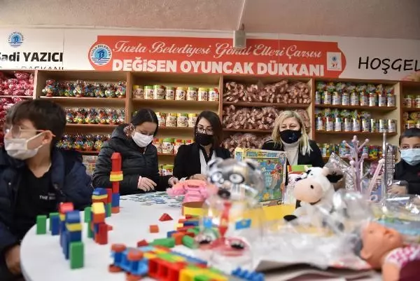 Son dakika haber! İhtiyaç sahibi çocuklar hem oyun oynuyor hem de oyuncak sahibi oluyor Son dakika haber! İhtiyaç sahibi çocuklar hem oyun oynuyor hem de oyuncak sahibi oluyor
