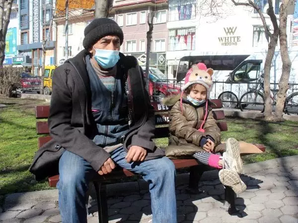 İki gün arayla ortadan kaybolan Gülsüm ve Sevda kardeşlerden haber alınamıyor (3) İki gün arayla ortadan kaybolan Gülsüm ve Sevda kardeşlerden haber alınamıyor (3)