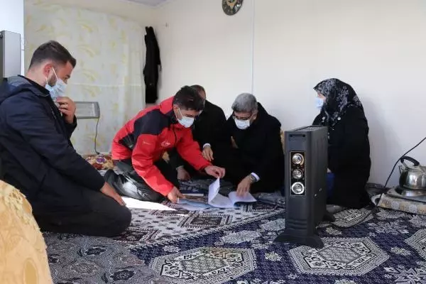 İran merkezli depremde hayatını kaybedenler için anma programı düzenlendi İran merkezli depremde hayatını kaybedenler için anma programı düzenlendi