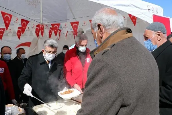 İran merkezli depremde hayatını kaybedenler için anma programı düzenlendi İran merkezli depremde hayatını kaybedenler için anma programı düzenlendi