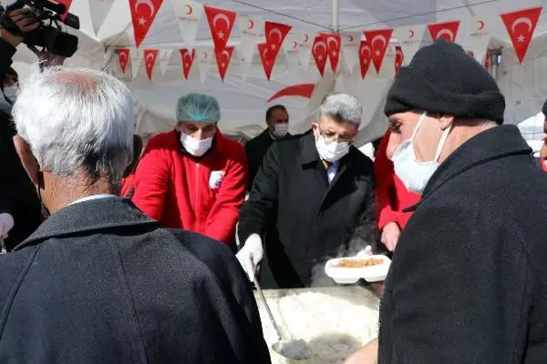 İran merkezli depremde hayatını kaybedenler için anma programı düzenlendi İran merkezli depremde hayatını kaybedenler için anma programı düzenlendi