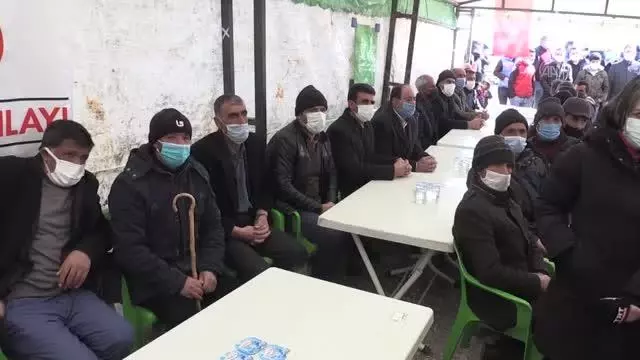 İran merkezli depremde hayatını kaybedenler için anma programı düzenlendi İran merkezli depremde hayatını kaybedenler için anma programı düzenlendi