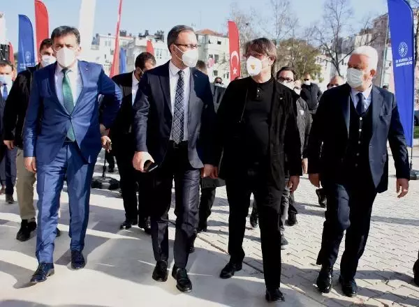 Son dakika haberi! İzmir'de kulüp başkanlarından örnek tablo Son dakika haberi! İzmir'de kulüp başkanlarından örnek tablo