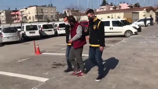 Kadının çantasını çaldığı öne sürülen şüpheli tutuklandı Kadının çantasını çaldığı öne sürülen şüpheli tutuklandı