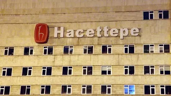 Kanepede zıplarken 4'üncü kattan düşen Beyza, ağır yaralandı