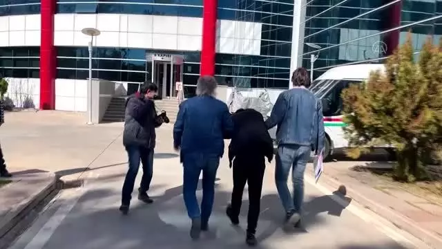 Kendini polis olarak tanıtıp yaşlı adamın cep telefonunu gasbeden şüpheli tutuklandı