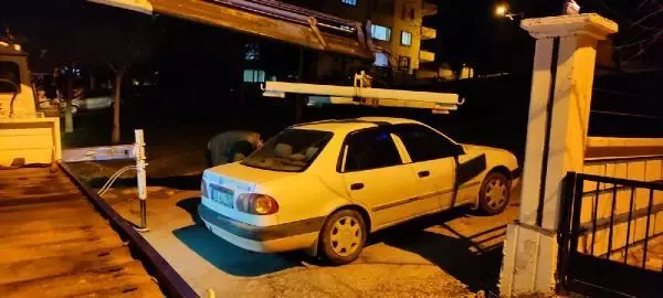 Son dakika haberi: Kısıtlamada, polisten kaçan ehliyetsiz ve alkollü sürücüye 9 bin 300 lira ceza Son dakika haberi: Kısıtlamada, polisten kaçan ehliyetsiz ve alkollü sürücüye 9 bin 300 lira ceza