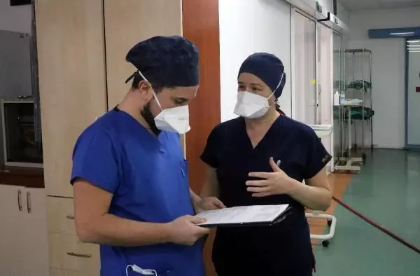 Koronavirüsü yenen anestezi teknikeri: 10 gün, 10 yıl gibi geldi Koronavirüsü yenen anestezi teknikeri: 10 gün, 10 yıl gibi geldi