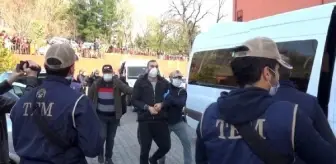 Ruhsatsız Silah: Karabük merkezli 8 ildeki suç örgütü operasyonunda 12 şüpheli tutuklandı Ruhsatsız Silah: Karabük merkezli 8 ildeki suç örgütü operasyonunda 12 şüpheli tutuklandı