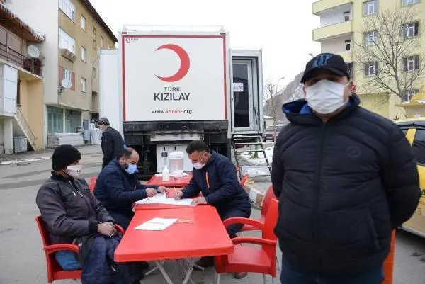 Lösemili Kerem için kök hücre kampanyasına, 2 günde 500'e yakın bağış Lösemili Kerem için kök hücre kampanyasına, 2 günde 500'e yakın bağış