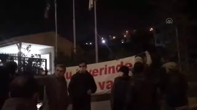 Maltepe Belediyesinde işçiler greve başladı Maltepe Belediyesinde işçiler greve başladı