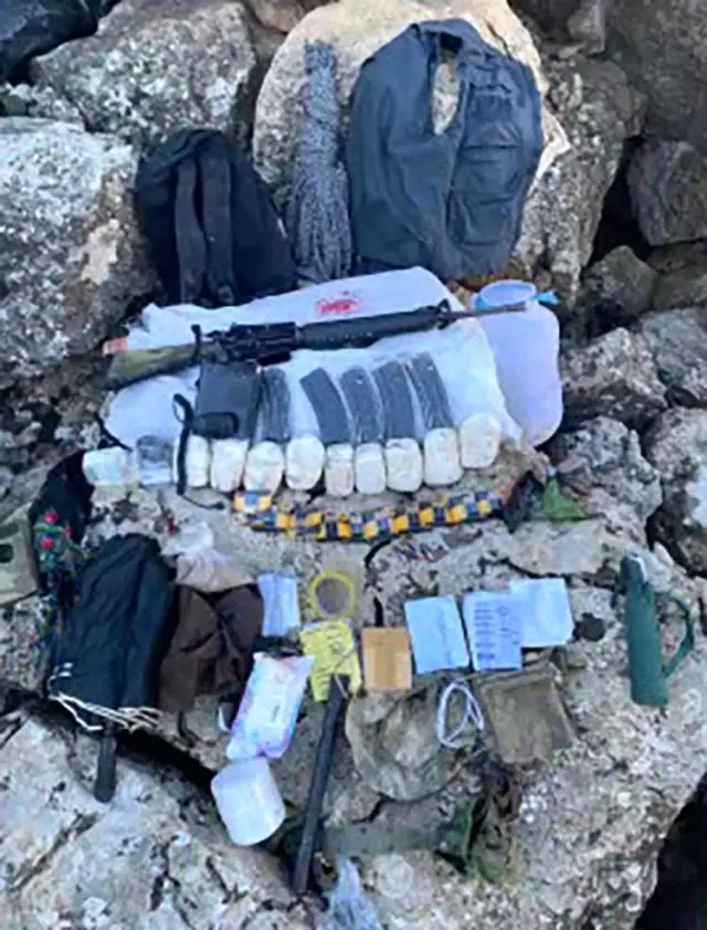 Son dakika haberleri! PKK'lı teröristlerin kullandığı 11 sığınak ve depo kullanılamaz hale getirildi Son dakika haberleri! PKK'lı teröristlerin kullandığı 11 sığınak ve depo kullanılamaz hale getirildi