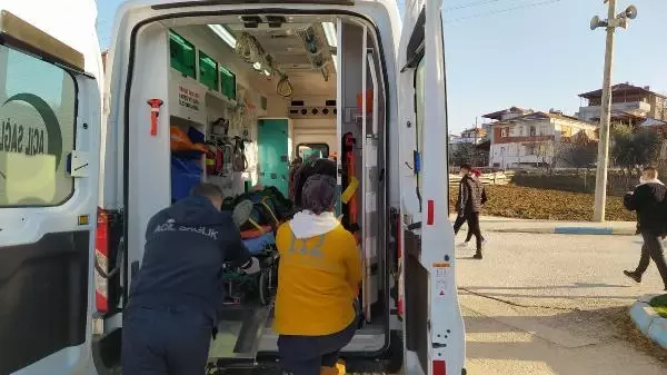 Motosikletin otomobille çarpıştığı kaza kamerada