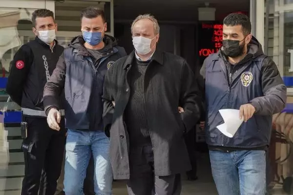 Özlem Zengin'e sosyal medyadan hakaret eden kişi adliyeye sevk edildi Özlem Zengin'e sosyal medyadan hakaret eden kişi adliyeye sevk edildi