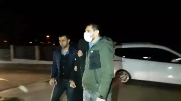 'Polisim' yalanıyla hırsızlık yapan şüpheli yakalandı 'Polisim' yalanıyla hırsızlık yapan şüpheli yakalandı