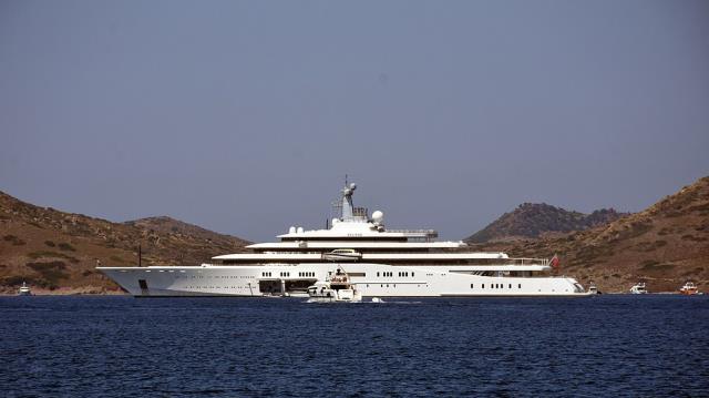 Roman Abramovic's new yacht worth 4.3 billion TL revealed