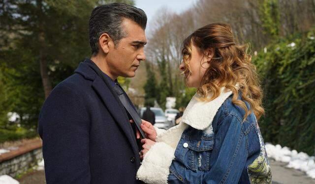 Sadakatsiz'in 19. bölüm 2. fragmanı yayınlandı! Sinan ve Volkan yumruk yumruğa kavga ediyor Sadakatsiz'in 19. bölüm 2. fragmanı yayınlandı! Sinan ve Volkan yumruk yumruğa kavga ediyor