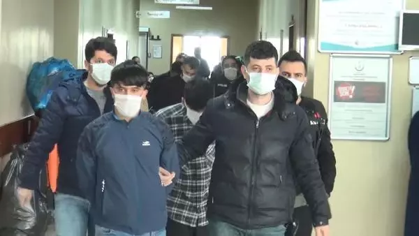 Şanlıurfa'da cinayet şüphelisi 5 kişi tutuklandı Şanlıurfa'da cinayet şüphelisi 5 kişi tutuklandı