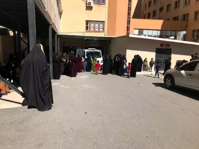 Elektrik trafosuna temas eden 17 yaşındaki genç hayatını kaybetti Elektrik trafosuna temas eden 17 yaşındaki genç hayatını kaybetti