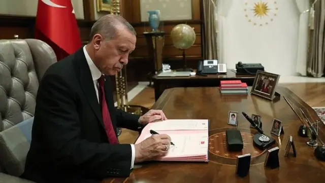 Seçim yasasında önemli değişiklikler! Erdoğan, Türkiye milletvekilliği önerisini 'Gerek yok' diyerek taslaktan çıkardı Seçim yasasında önemli değişiklikler! Erdoğan, Türkiye milletvekilliği önerisini 'Gerek yok' diyerek taslaktan çıkardı