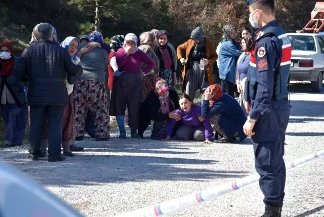 Traktör uçuruma yuvarlandı, ölenlerin yakınları olay yerinde sinir krizi geçirdi Traktör uçuruma yuvarlandı, ölenlerin yakınları olay yerinde sinir krizi geçirdi