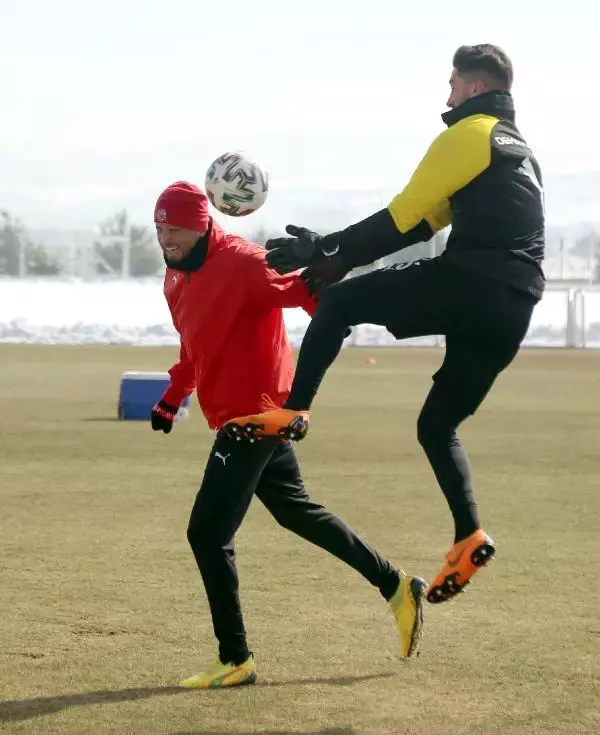 Sivasspor, Çaykur Rizespor maçının hazırlıklarına başladı Sivasspor, Çaykur Rizespor maçının hazırlıklarına başladı