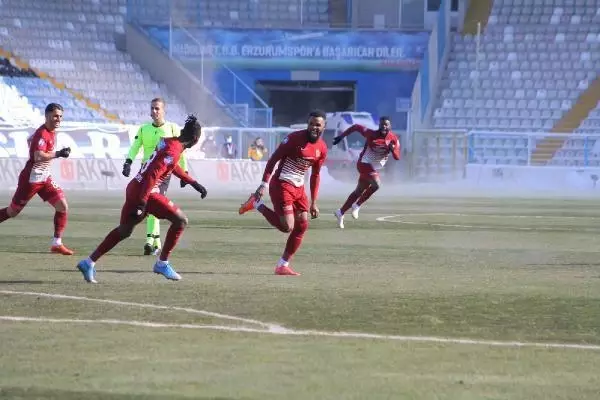 Süper Lig'in en golcü oyuncusu Boupendza, Rusya yolunda
