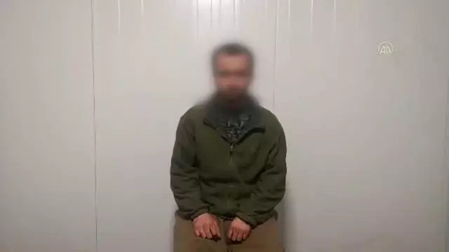 Terör örgütünün Gara'da alıkoyduğu 13 vatandaşı şehit etmesi, ele geçirilen iki teröristin ifadelerine yansıdı Terör örgütünün Gara'da alıkoyduğu 13 vatandaşı şehit etmesi, ele geçirilen iki teröristin ifadelerine yansıdı