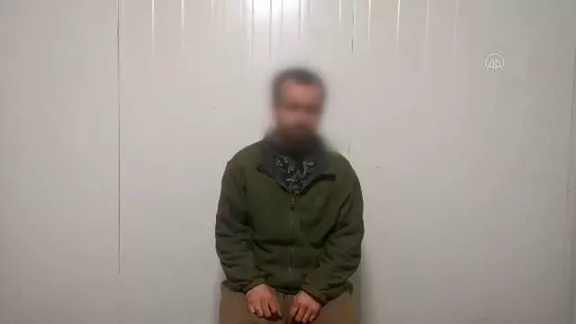 Terör örgütünün Gara'da alıkoyduğu 13 vatandaşı şehit etmesi, ele geçirilen iki teröristin ifadelerine yansıdı Terör örgütünün Gara'da alıkoyduğu 13 vatandaşı şehit etmesi, ele geçirilen iki teröristin ifadelerine yansıdı