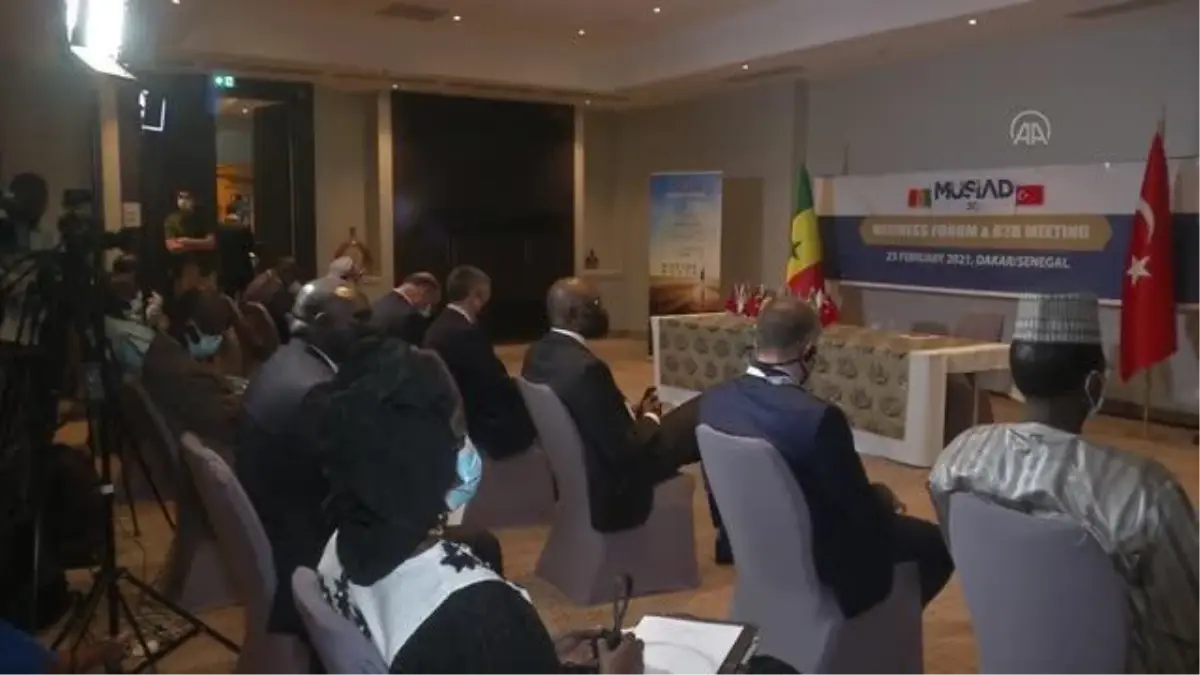 Türk iş insanları Senegal'de buluştu