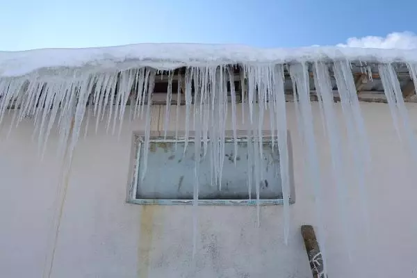 Türkiye'nin en soğuk ilçesi Çaldıran; eksi 26,9 derece Türkiye'nin en soğuk ilçesi Çaldıran; eksi 26,9 derece