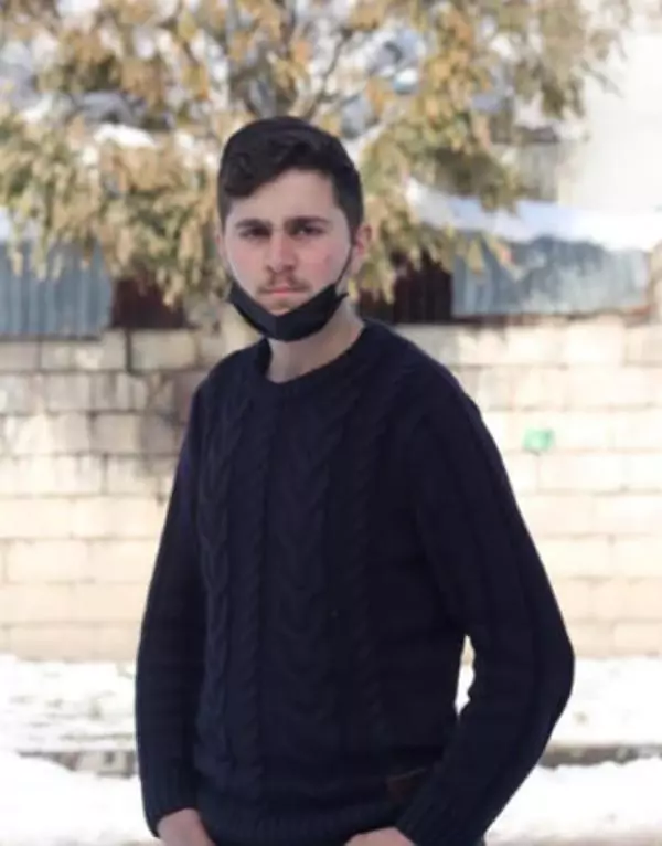 Video çekerken kurusıkı tabancanın ateş almasıyla öldü (2) Video çekerken kurusıkı tabancanın ateş almasıyla öldü (2)