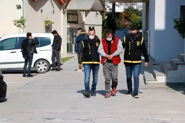 Yaşlı kadının çantasını çalan kapkaççı yakalandı Yaşlı kadının çantasını çalan kapkaççı yakalandı