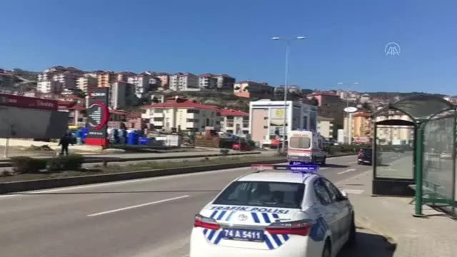 Yaya geçidinde ticari aracın çarptığı yaşlı kadın ağır yaralandı Yaya geçidinde ticari aracın çarptığı yaşlı kadın ağır yaralandı