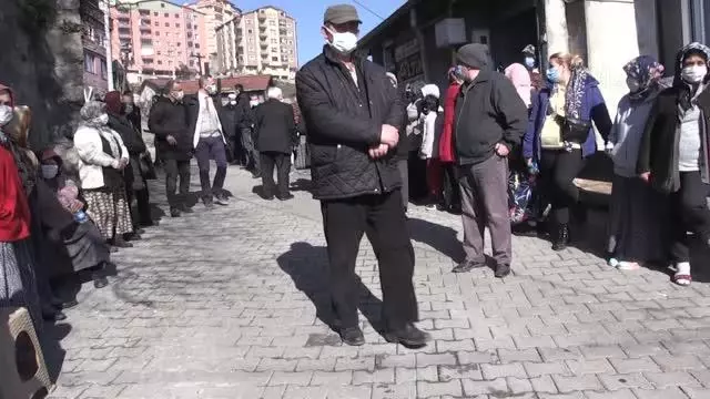 ZONGULDAK - AA Zonguldak muhabiri Ferdi Akıllı son yolculuğuna uğurlandı ZONGULDAK - AA Zonguldak muhabiri Ferdi Akıllı son yolculuğuna uğurlandı