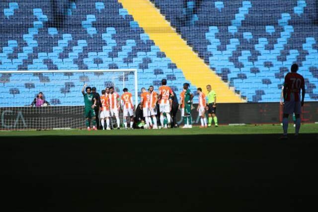 Adanaspor goalkeeper Goran Karacic was hospitalized after getting worse in the Giresunspor match Adanaspor goalkeeper Goran Karacic was hospitalized after getting worse in the Giresunspor match
