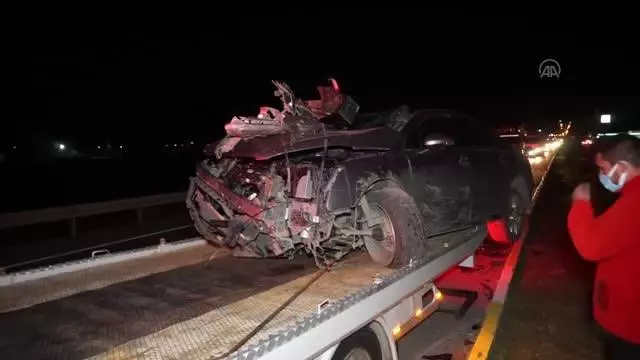 BALIKESİR - Trafik kazası: 3 yaralı BALIKESİR - Trafik kazası: 3 yaralı