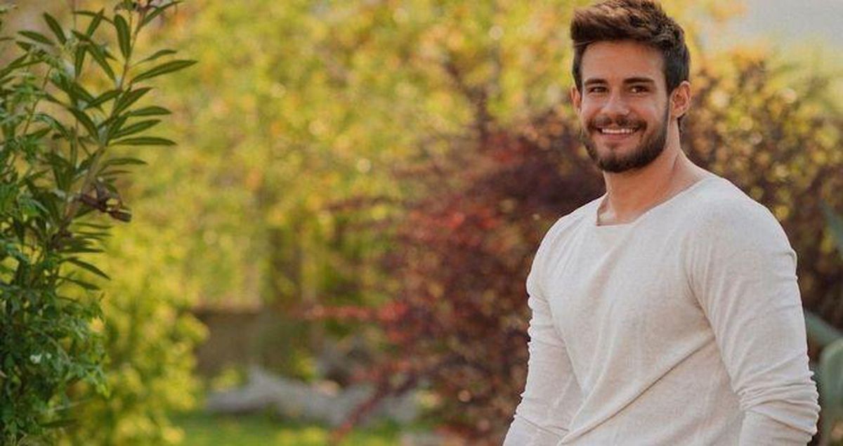 Batuhan Karacakaya kimdir? Kaç yaşında, nereli, mesleği nedir? Survivor 2021'e katılan Batuhan Karacakaya kimdir, hangi dizilerde oynamıştır?