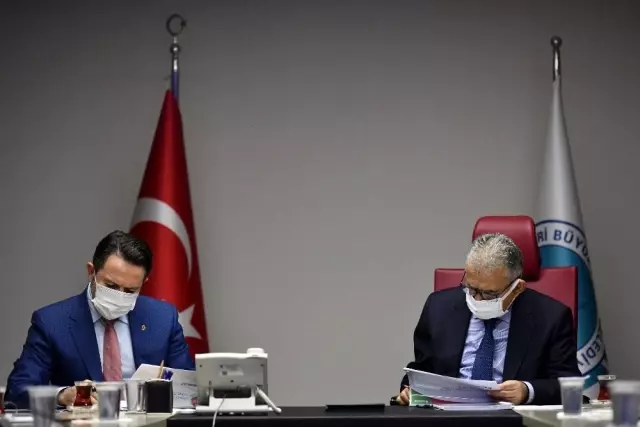 Başkan Büyükkılıç, Kayserigaz toplantısında konuştu Başkan Büyükkılıç, Kayserigaz toplantısında konuştu