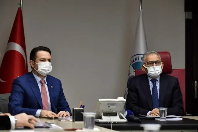 Başkan Büyükkılıç, Kayserigaz toplantısında konuştu Başkan Büyükkılıç, Kayserigaz toplantısında konuştu