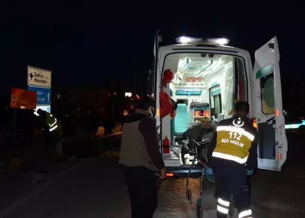 Son dakika haberi! Çarpışan otomobillerden biri ikiye bölündü: 2 yaralı Son dakika haberi! Çarpışan otomobillerden biri ikiye bölündü: 2 yaralı