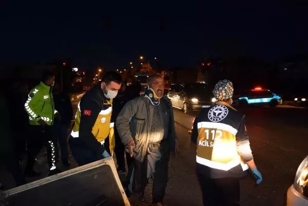 Son dakika haberi! Çarpışan otomobillerden biri ikiye bölündü: 2 yaralı Son dakika haberi! Çarpışan otomobillerden biri ikiye bölündü: 2 yaralı