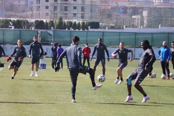 Denizlispor'un gözü Beşiktaş'ta Denizlispor'un gözü Beşiktaş'ta